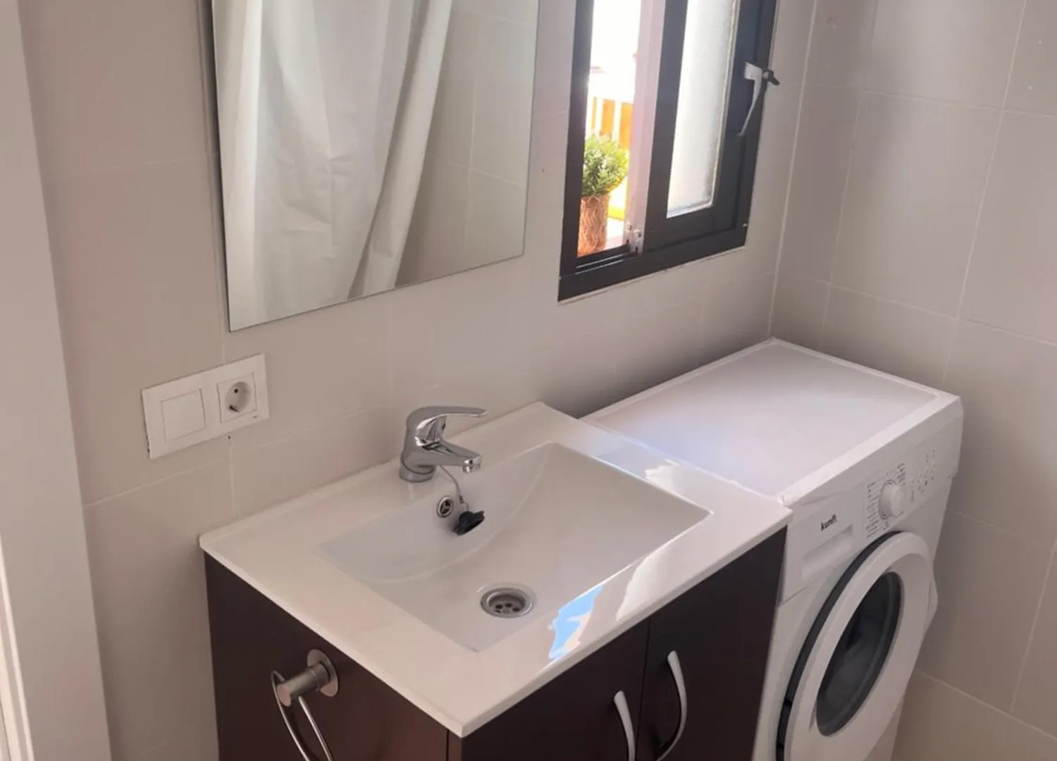 Apartamento Lidia Planta 2, La Carihuela 1ª Linea Playa, Vistas Mar, Buhardilla 1 Dormitorio, 40 M2, 1-3 Huesped, Terraza, Wifi Torremolinos Španělsko