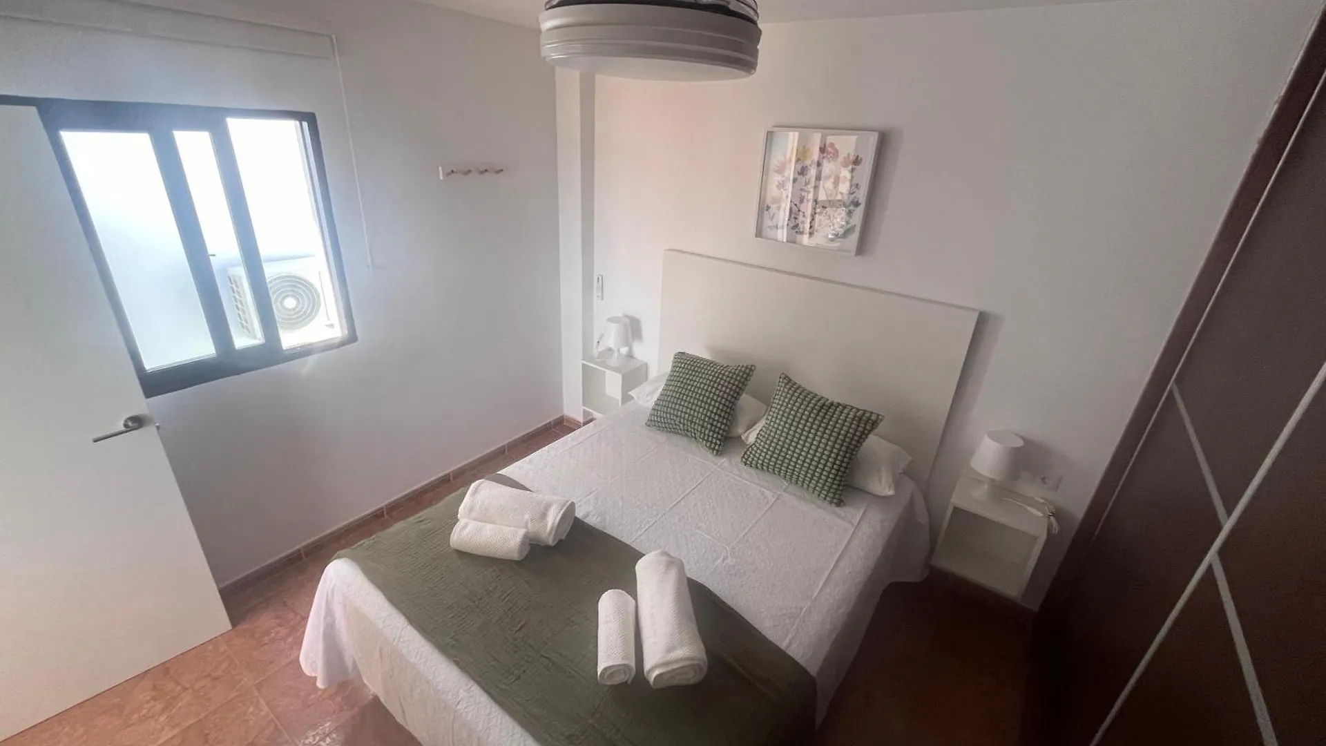 Apartamento Lidia Planta 2, La Carihuela 1ª Linea Playa, Vistas Mar, Buhardilla 1 Dormitorio, 40 M2, 1-3 Huesped, Terraza, Wifi Torremolinos Apartment