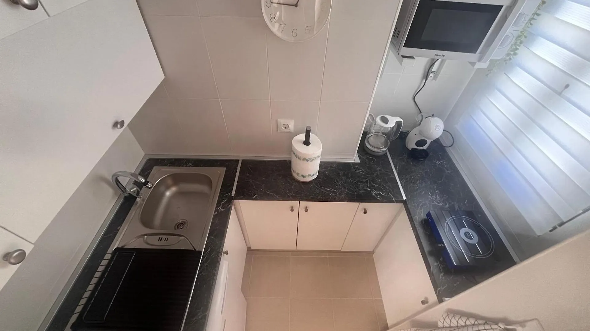 Apartamento Lidia Planta 2, La Carihuela 1ª Linea Playa, Vistas Mar, Buhardilla 1 Dormitorio, 40 M2, 1-3 Huesped, Terraza, Wifi Torremolinos Apartmán