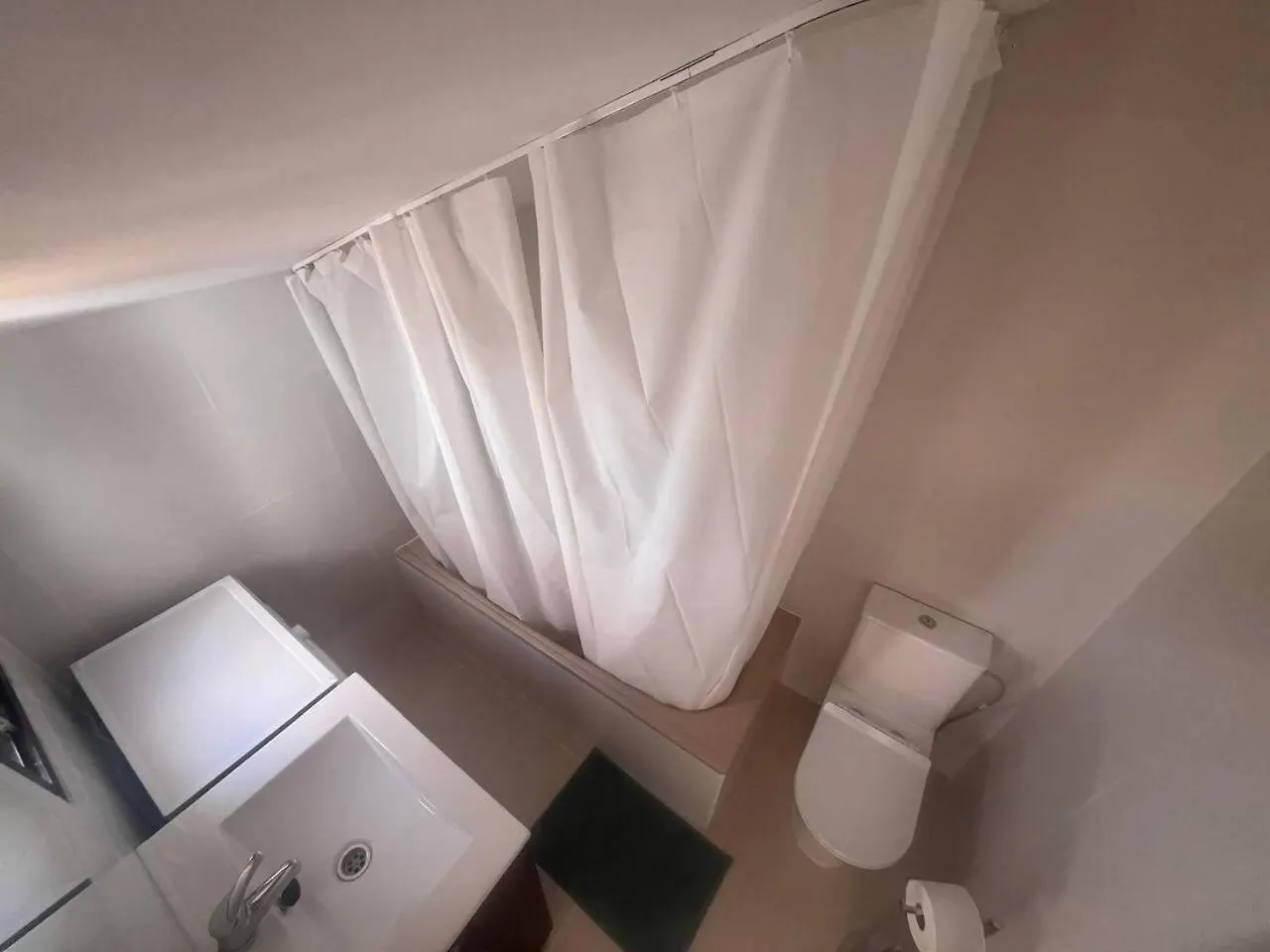 Apartment Apartamento Lidia Planta 2, La Carihuela 1ª Linea Playa, Vistas Mar, Buhardilla 1 Dormitorio, 40 M2, 1-3 Huesped, Terraza, Wifi Torremolinos