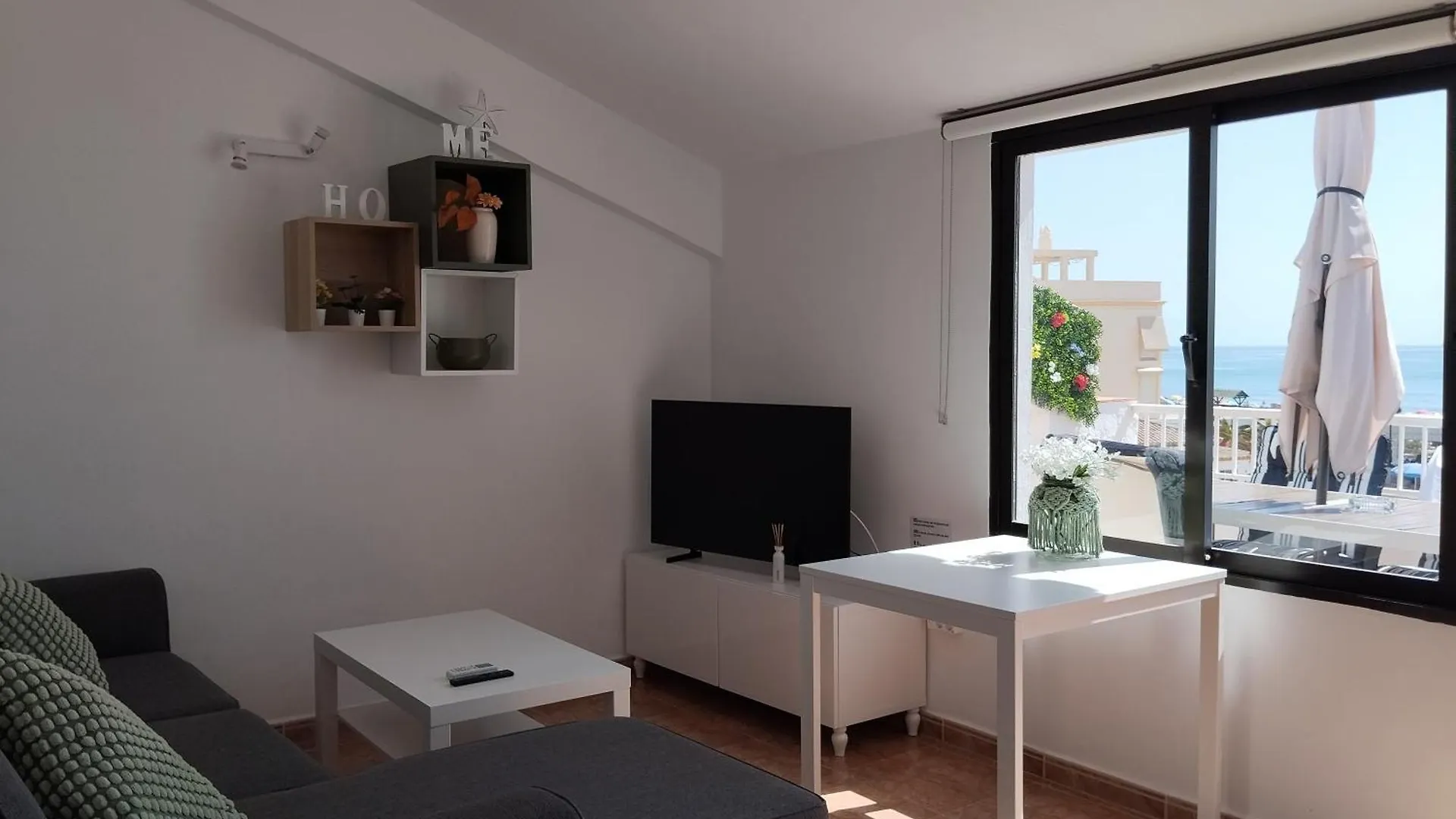 Apartamento Lidia Planta 2, La Carihuela 1ª Linea Playa, Vistas Mar, Buhardilla 1 Dormitorio, 40 M2, 1-3 Huesped, Terraza, Wifi Torremolinos Apartment