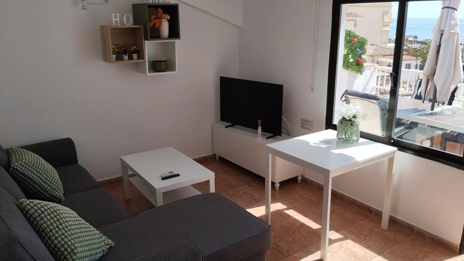 Apartmán Apartamento Lidia Planta 2, La Carihuela 1ª Linea Playa, Vistas Mar, Buhardilla 1 Dormitorio, 40 M2, 1-3 Huesped, Terraza, Wifi Torremolinos